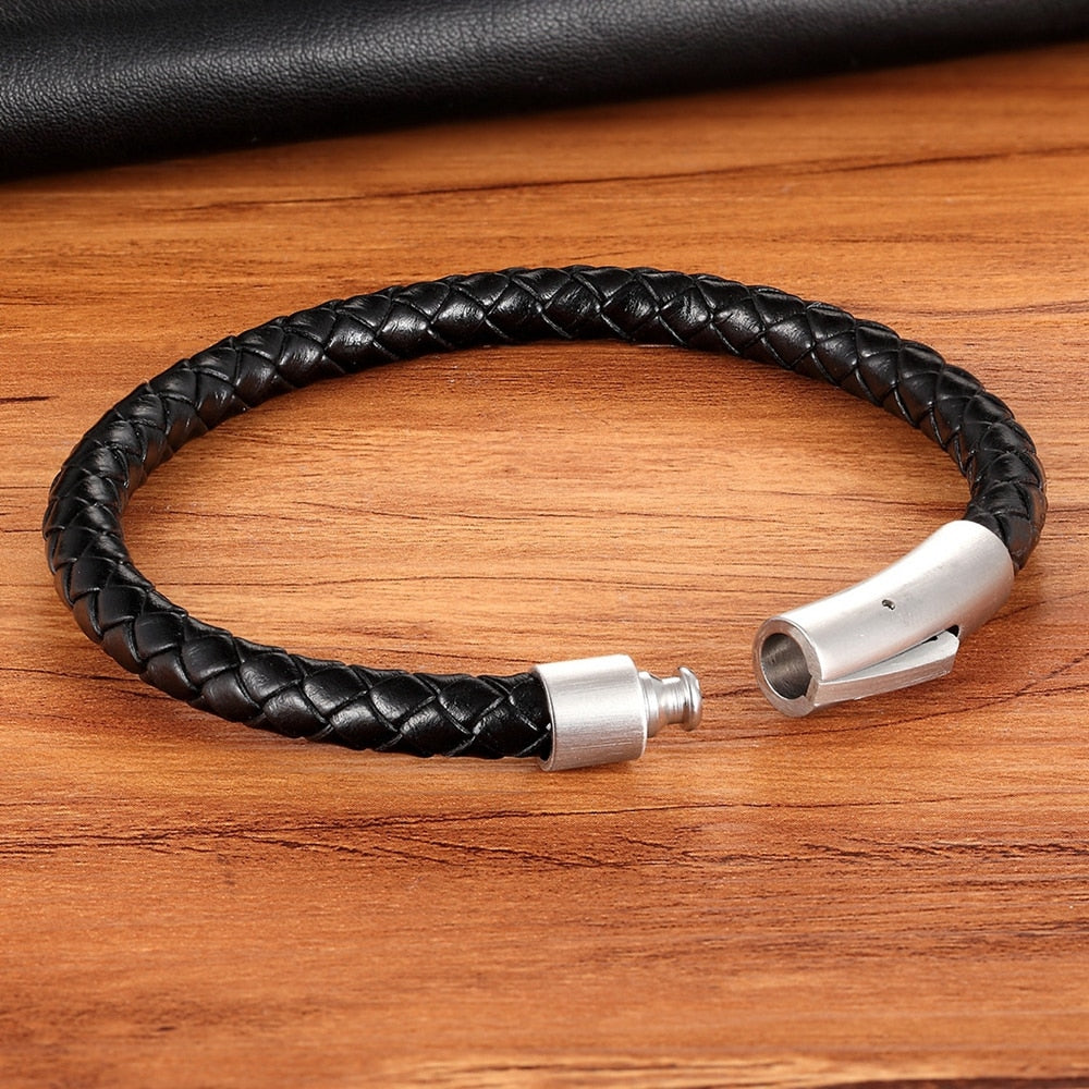 Classic Style Men Leather Bracelet Simple Black Stainless Steel