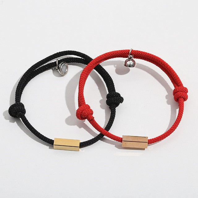 MAGNETIC ATTRACTION BRACELET